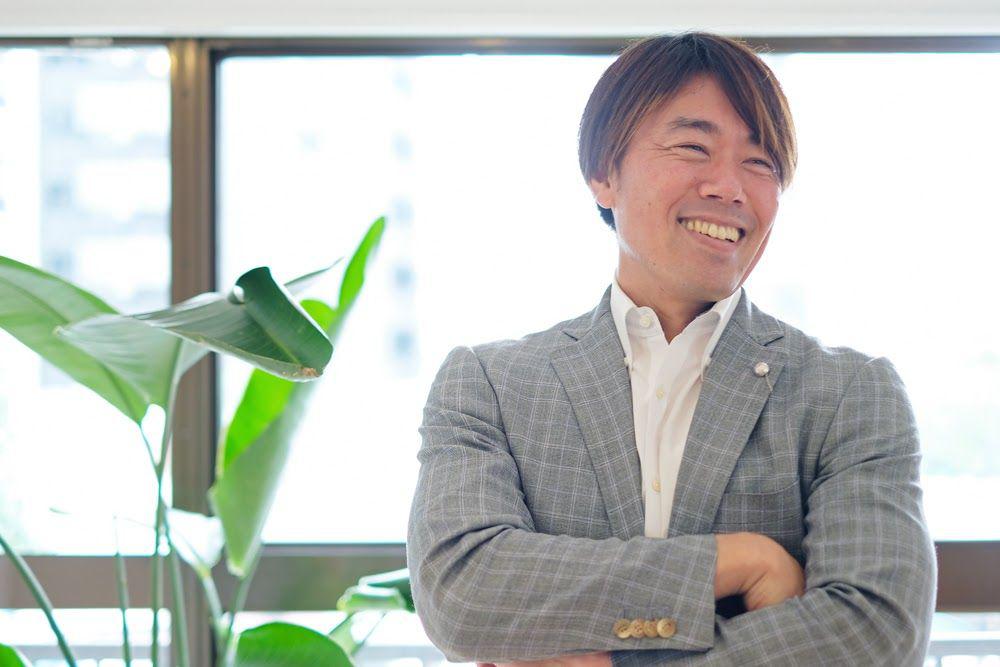 笑顔の小山トレーナー