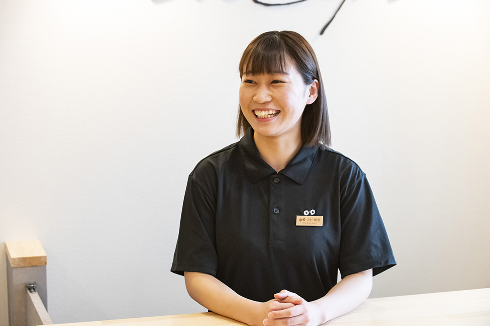 笑顔の中川トレーナー