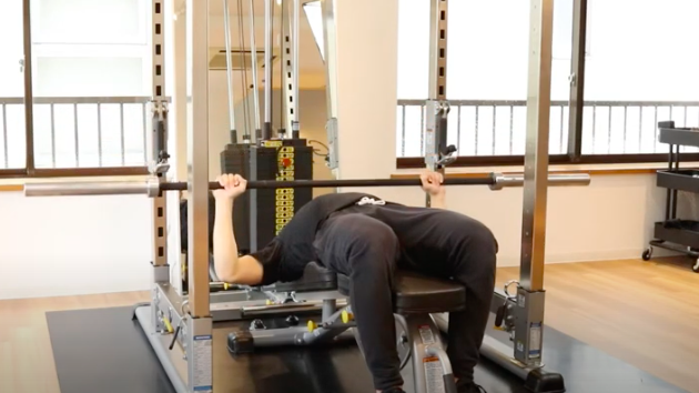 デクラインベンチプレス