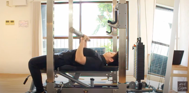 ナローグリップベンチプレス