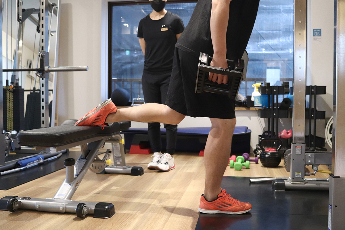 下半身のトレーニングをしている様子